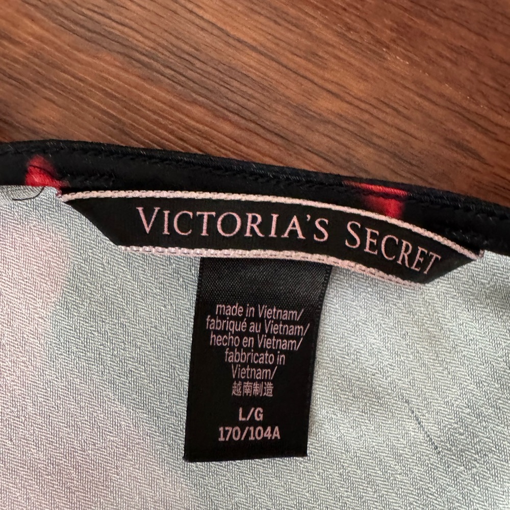 Victoria's Secret Black and Pink Floral tank - Picture 4 of 4